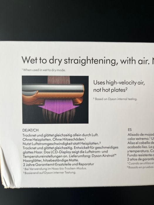 Aparat de îndreptat părul Dyson Airstrait