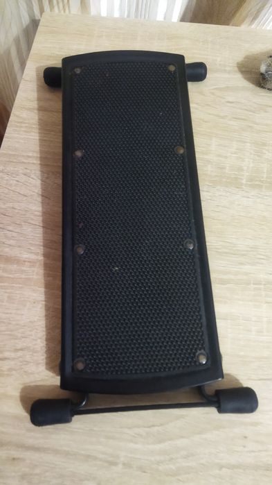 Для гитары .Подставка