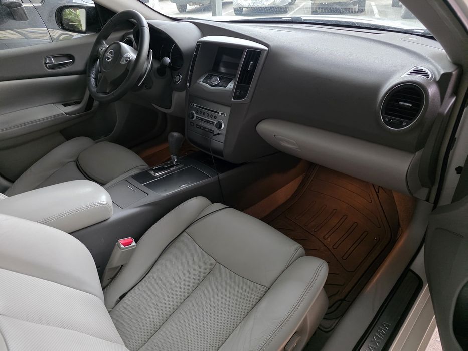 Ниссан Максима в отличном состоянии