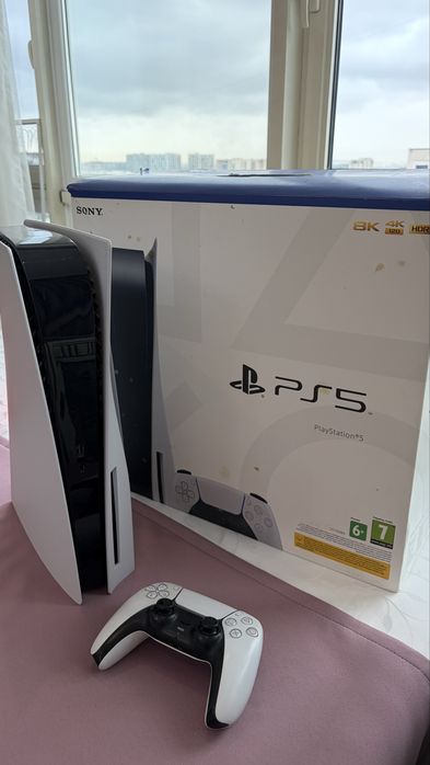 Продам PlayStation 5.