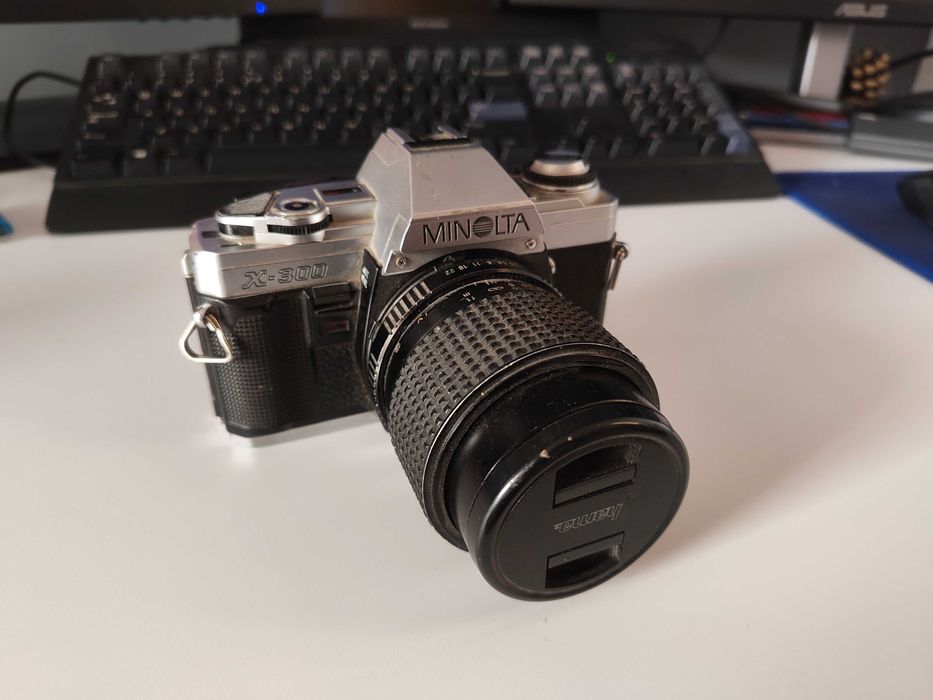 Aparat foto cu film Minolta x-300
