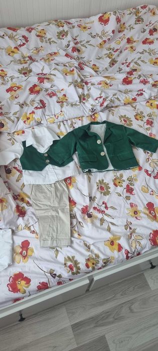 Vand doua  costume de botez pentru baieti