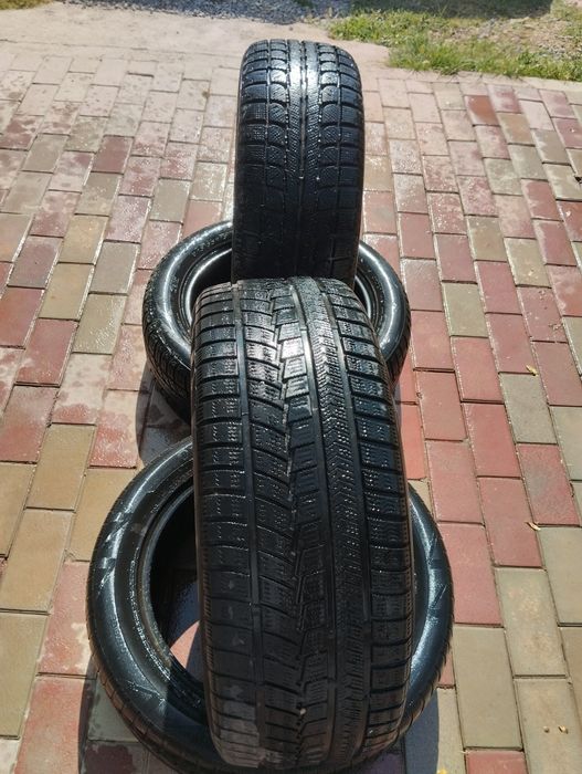 Автошина от Лексуса 245*55*R19