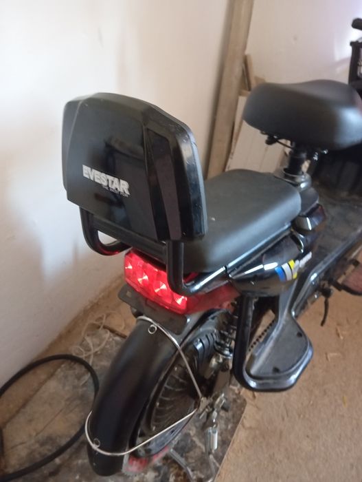 Скутер на тараза