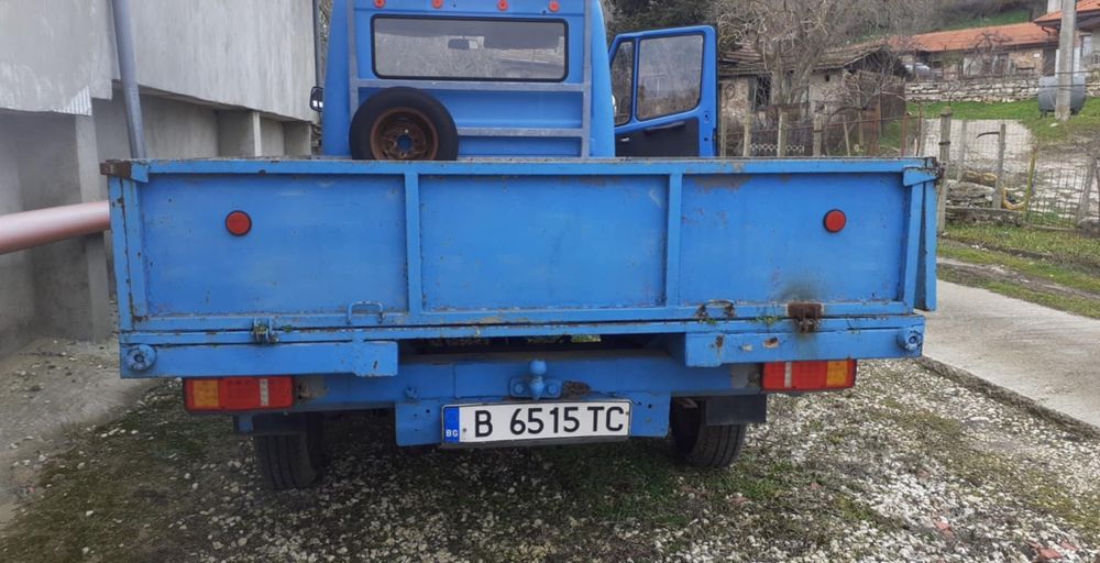 Продавам бордови бус