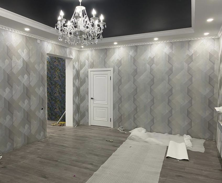 Поклейка обоев и покраска потолка