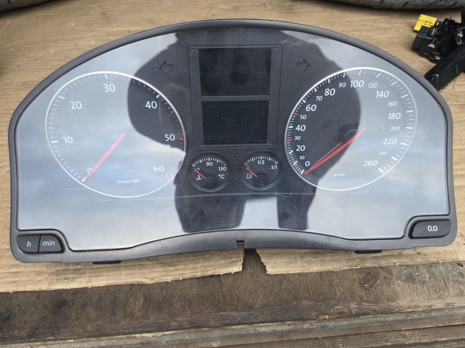 Комплект бордкомпютър и темпомат за Голф5