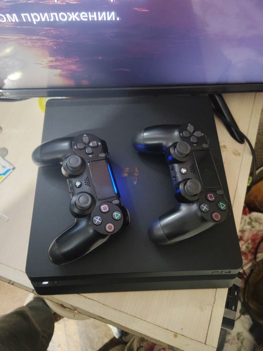 Продаётся playstation 4 slim 1ТБ.