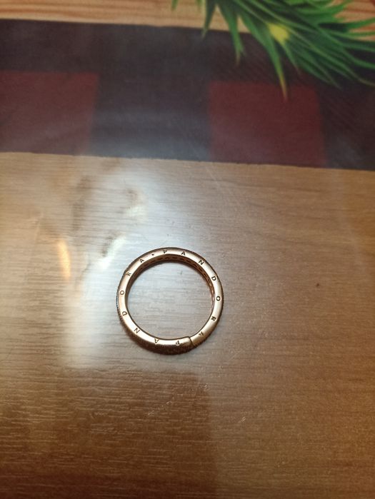 Золотое кольцо pandora