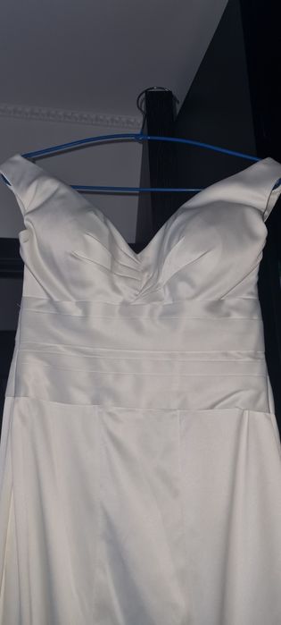 Vând Rochie de Mireasa Tip Sirenă_Másura S+M