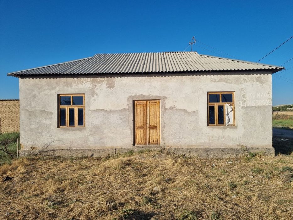 Срочно 4 хонали уй сотилади