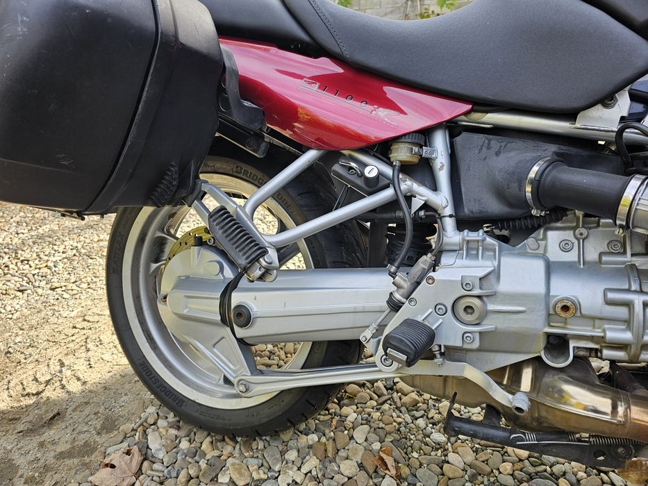 Motocicleta BMW R1100R