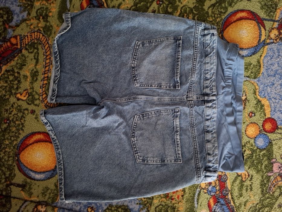 Pantaloni scurti gravide, 42