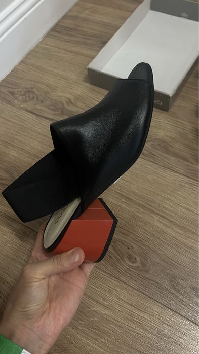 Продам новые туфли