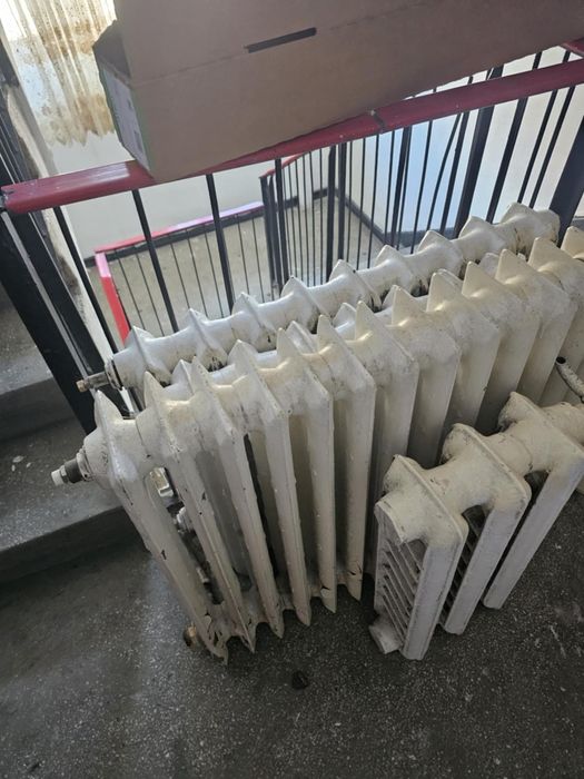 Vând calorifere fontă