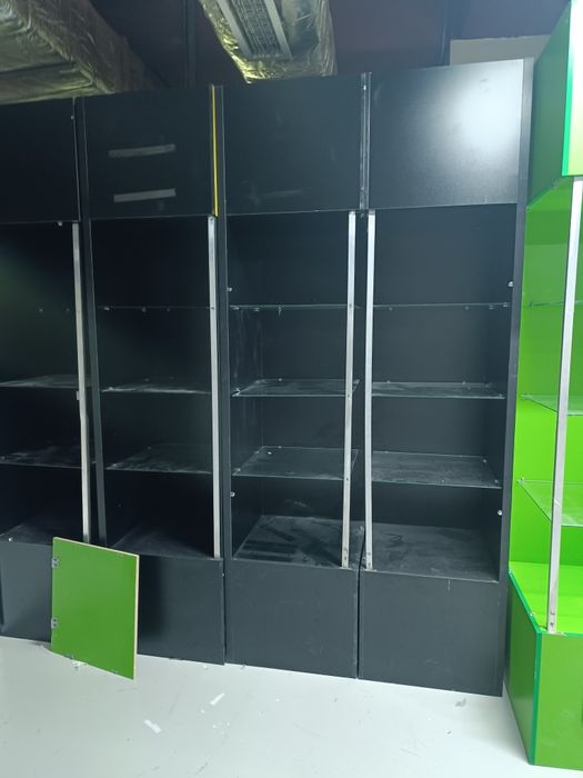 Продам ветрины разные