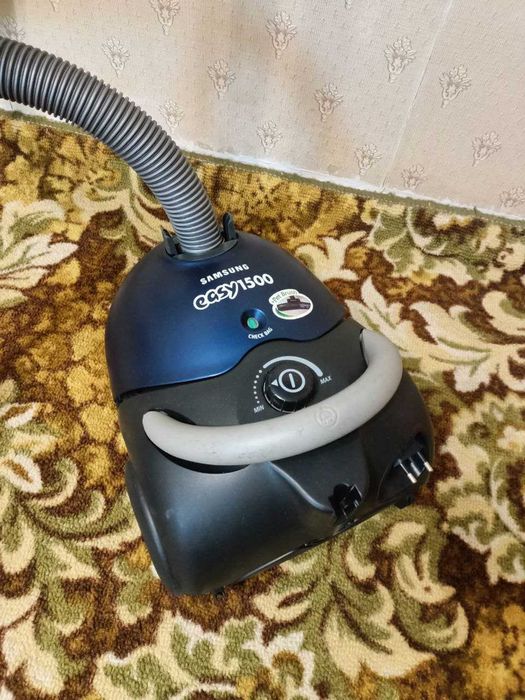 Продаётся пылесос SAMSUNG