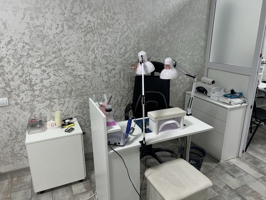 Продам все от А до Я для маникюра.