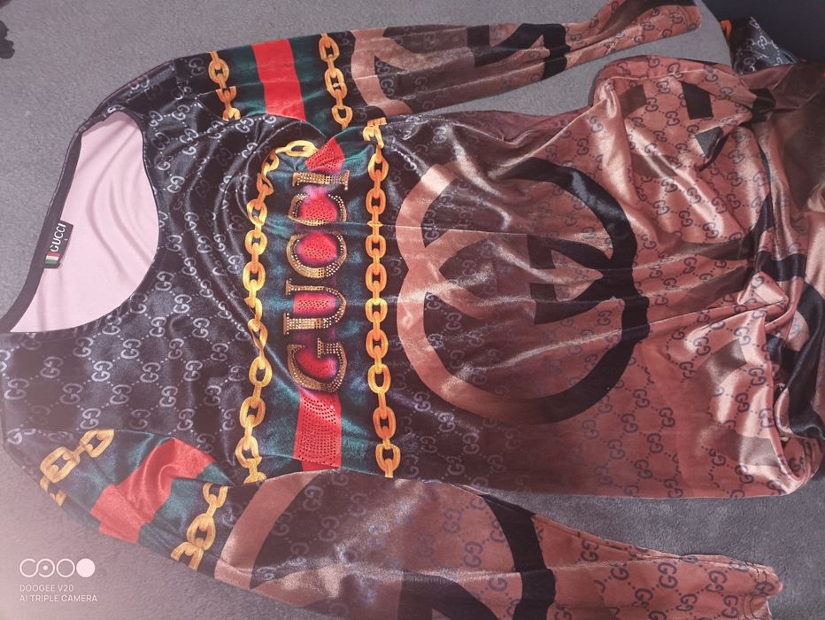 Vând rochie luisbiton și Gucci