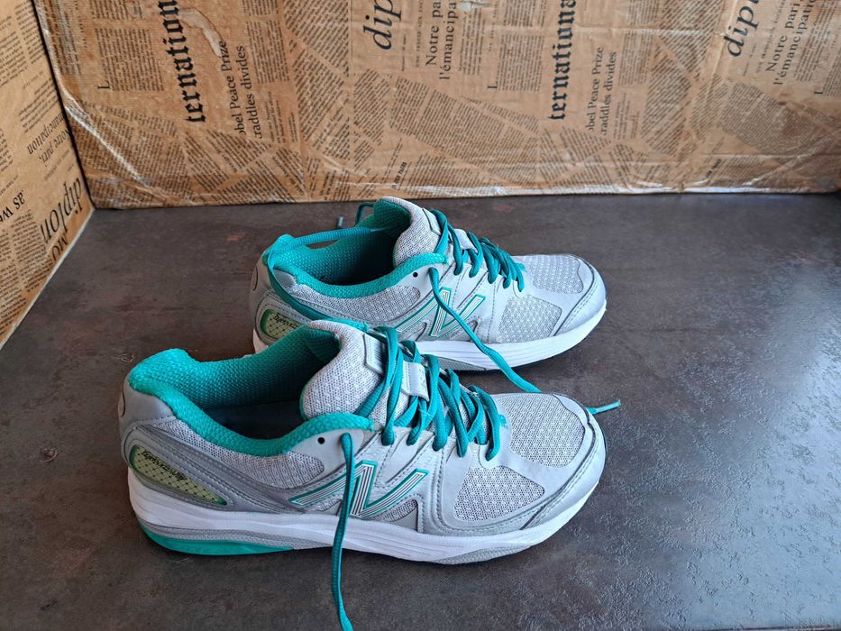 детски/дамски маратонки момче,кецове,спортни обувки,New Balance38