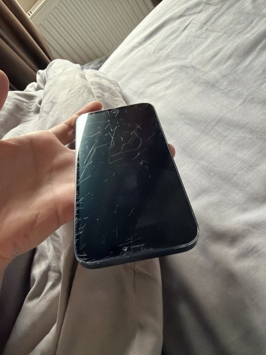 Iphone 12 черный