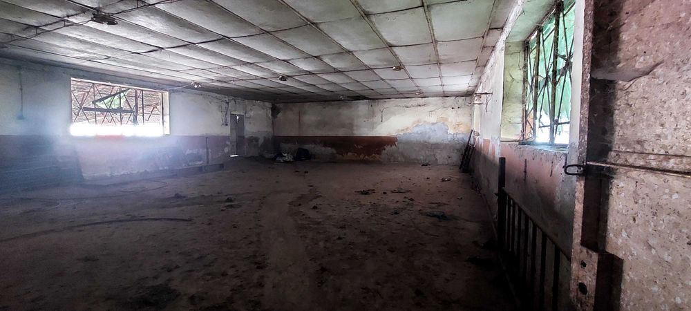 Промишлени згради продавам