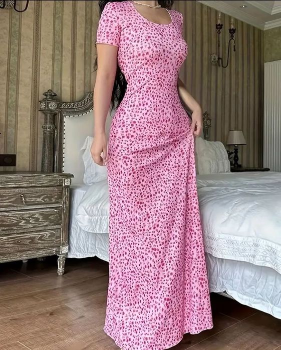 Платье летнее продам.