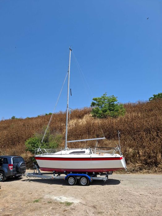 Velier ETAP 22i nescufundabil,gata navigat,motor 6cp-4tp, incl peridoc