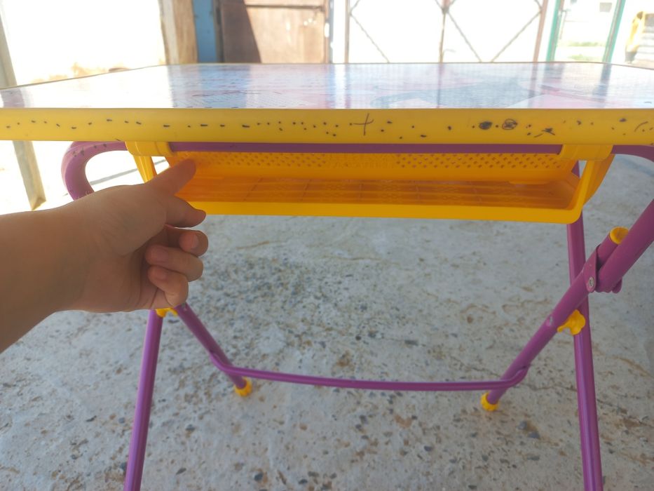 Детская стол стулья