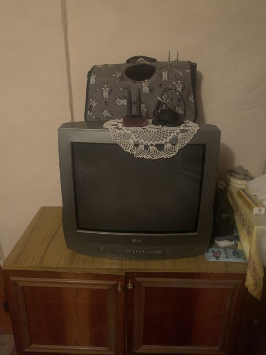 Телевизор Lg в отличном состояние