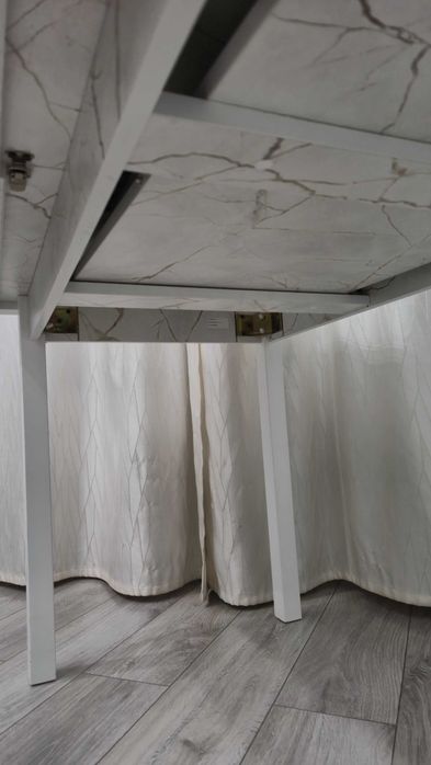 Продам стол в отличном состоянии