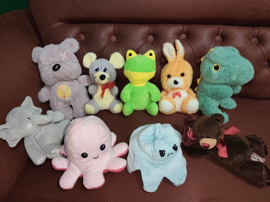 Продам огромный пакет игрушек