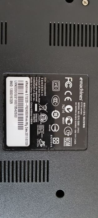 Продам ноутбук старенький