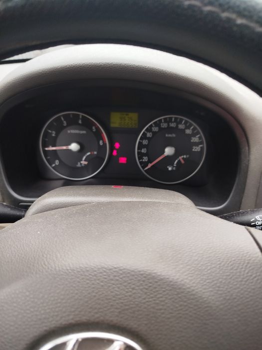 Hyundai accent 1.5diesel an 2007 167000 km inmatriculat vt10/2026 perfect funcțional 4 geamuri electrice închidere centralizată alarma fără rugină,