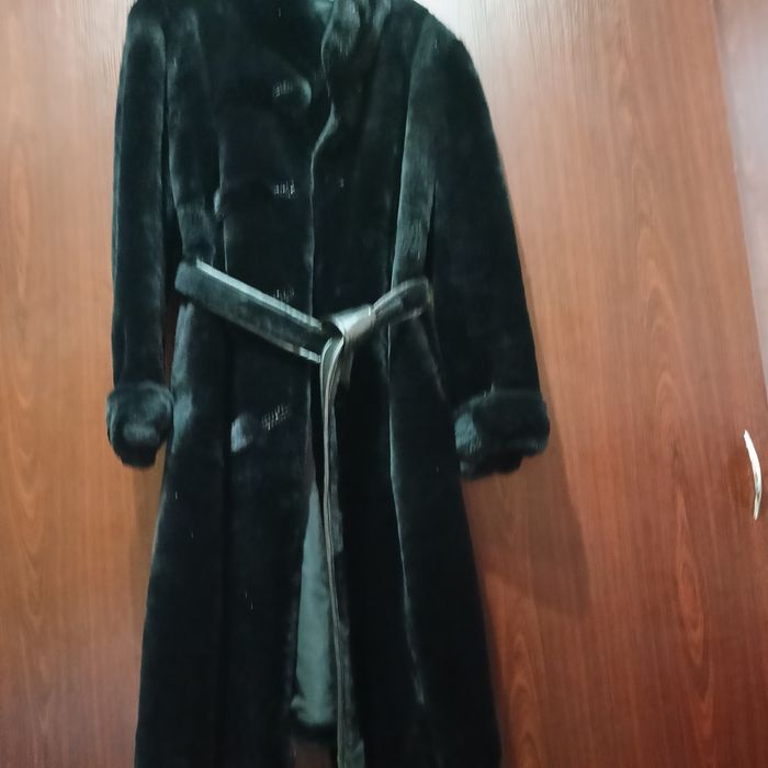 Мутоновая шуба с норкой