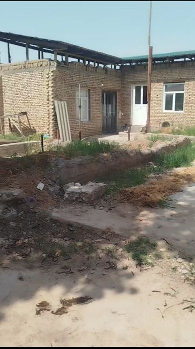 Кибрай тарафда ховли сотилади