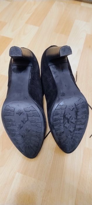 Botine cu toc Pierre Cardin