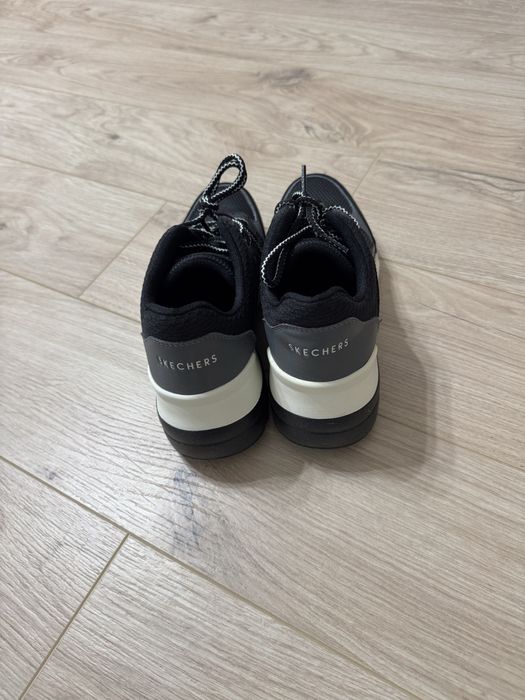 Кроссовки Skechers