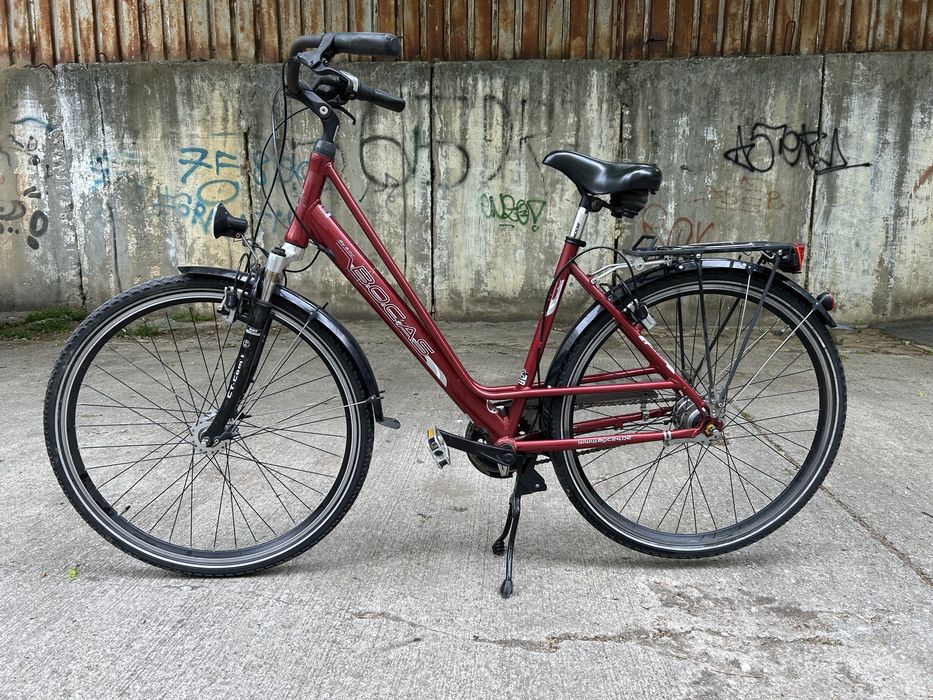Bicicleta  de dama  Olandeza marca Bocas aluminiu 8 viteze in butuc frana HIdraulica
