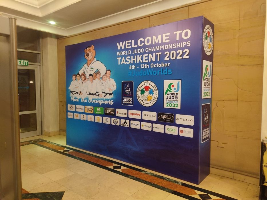 Наружная реклама Печать на баннере,оракал,паук,наклейка