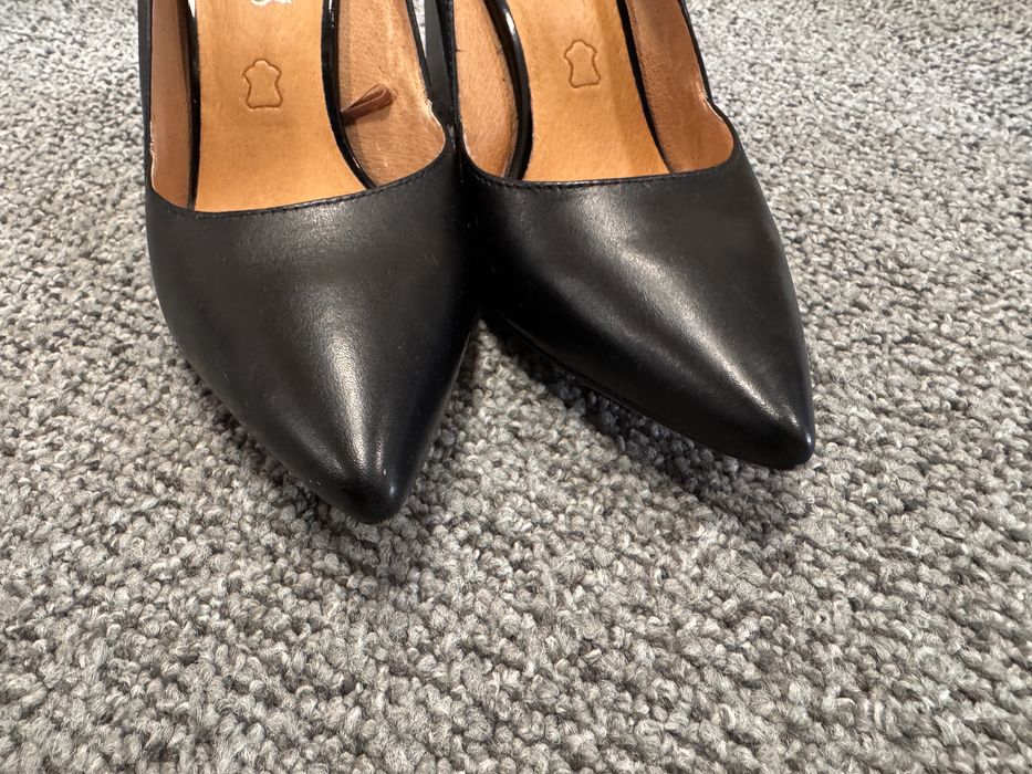 Елегантни черни обувки Catrice 39 размер