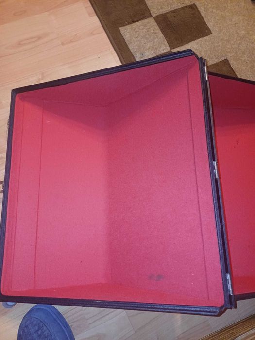 Vand case , toc, husa, geamantan acordeon si saxofon