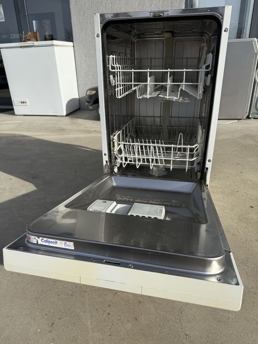 Съдомиялна Bosch за вграждане 45 см