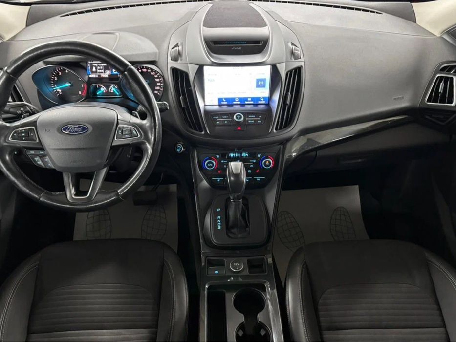 Fort kuga 2017 год