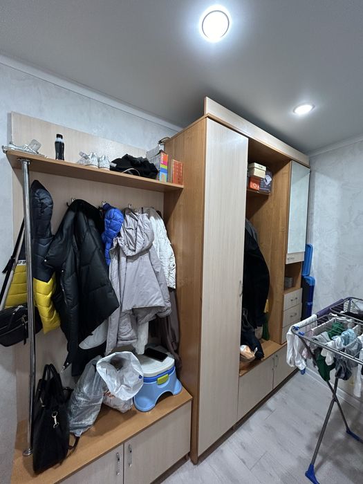 Продам прихожая недорого