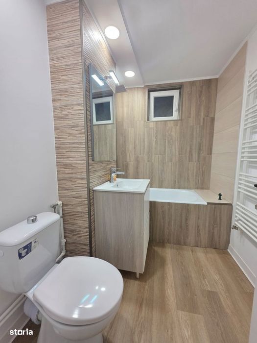 2 camere, decomandat, zona Spitalului Vechi, etaj 2, 60 mp