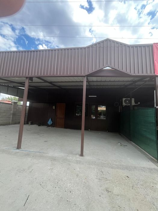 Inchiriez spatiu comercial  1 Mai