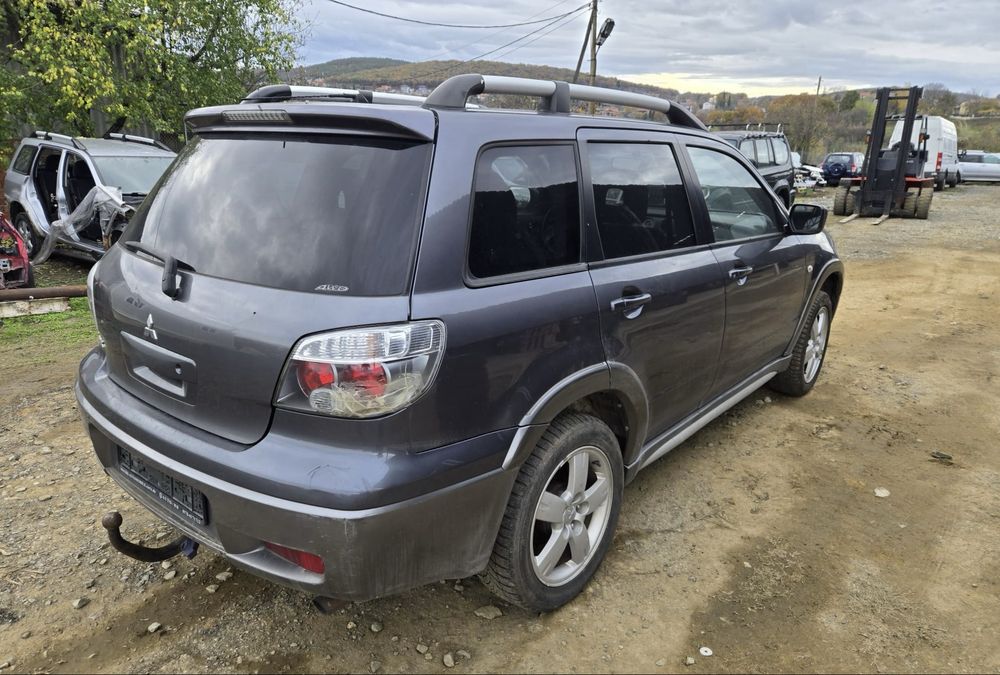 Mitsubishi Outlander/Мицубиши Аутлендър 2.0 НА ЧАСТИ!!!