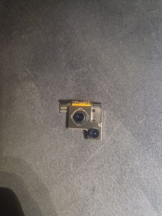 Camera Spate fata Iphone 13