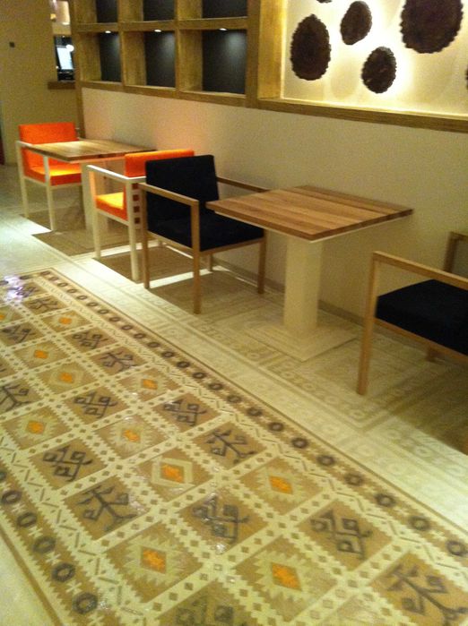 Водоустойчиви подови настилки, директно върху стари плочки, само 1 мм